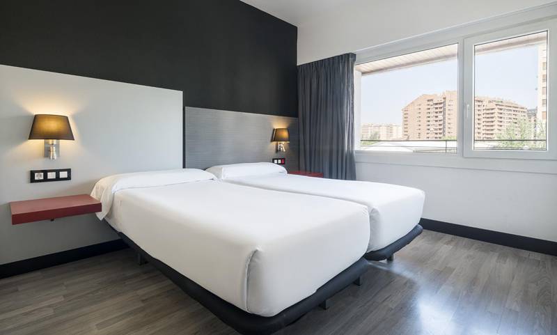 Habitación superior premium Hotel ILUNION Romareda Zaragoza