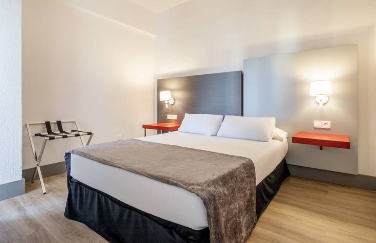  Hotel ILUNION Romareda Zaragoza