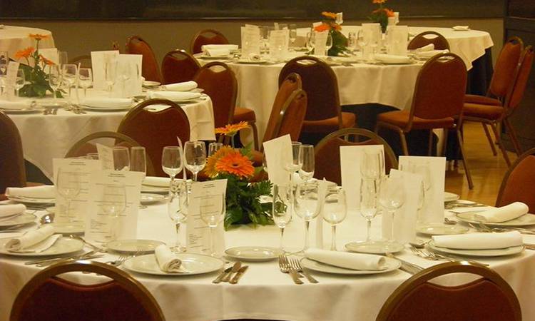 Salón Bruselas Hotel ILUNION Romareda Zaragoza Salón Bruselas Hotel ILUNION Romareda Zaragoza