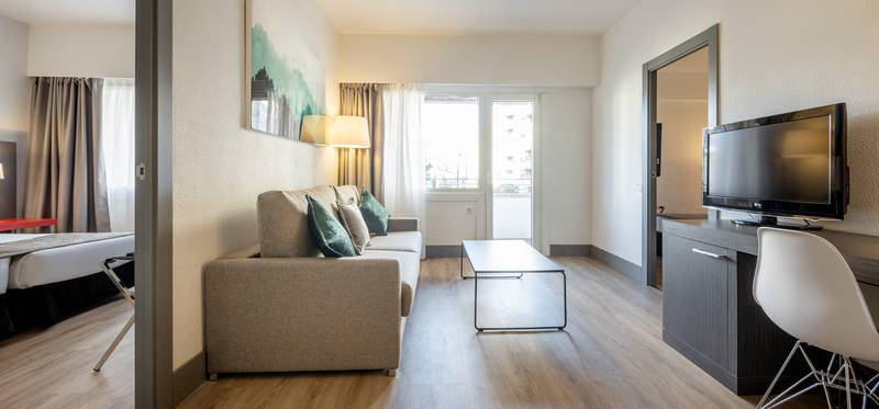  Hotel ILUNION Romareda Zaragoza