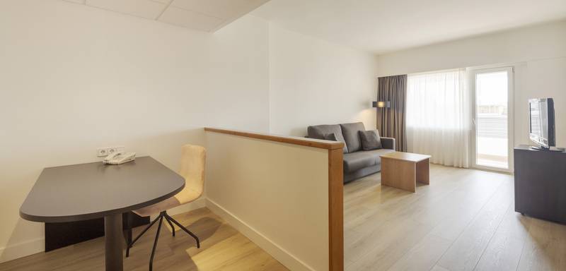 Habitación superior clásica Hotel ILUNION Romareda Zaragoza